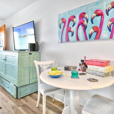 Funshine Sunset Beach St. Pete Beach Exterior photo
