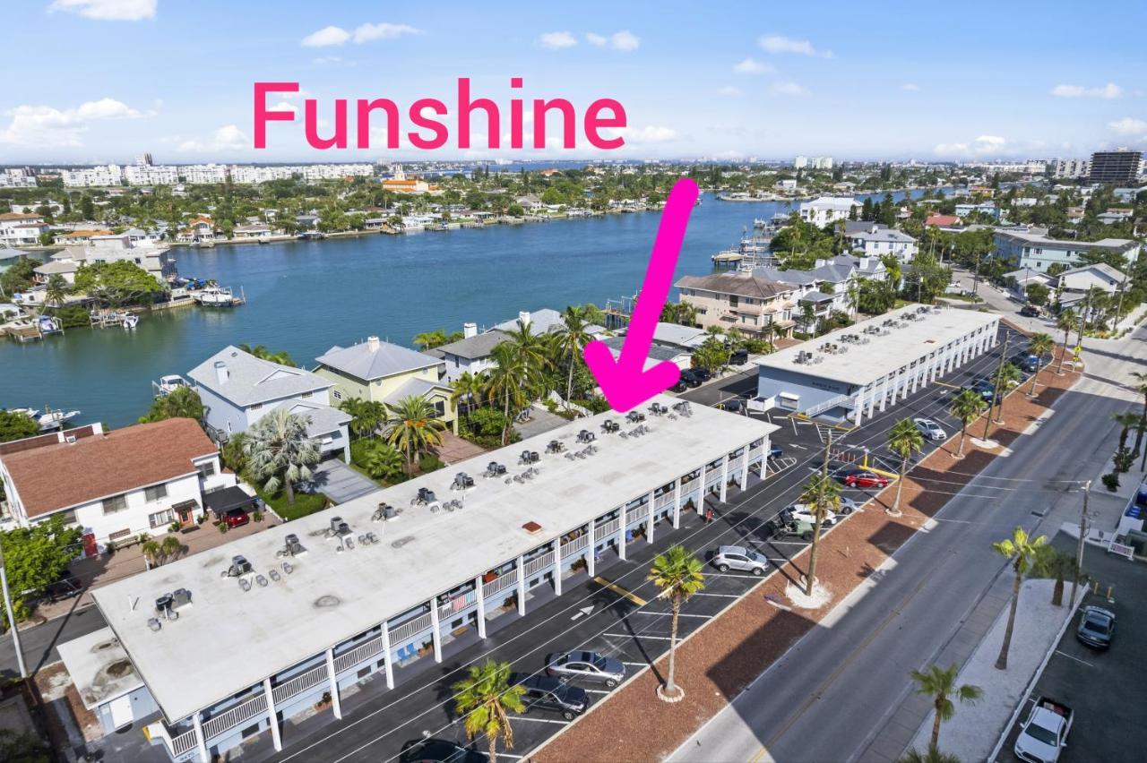 Funshine Sunset Beach St. Pete Beach Exterior photo