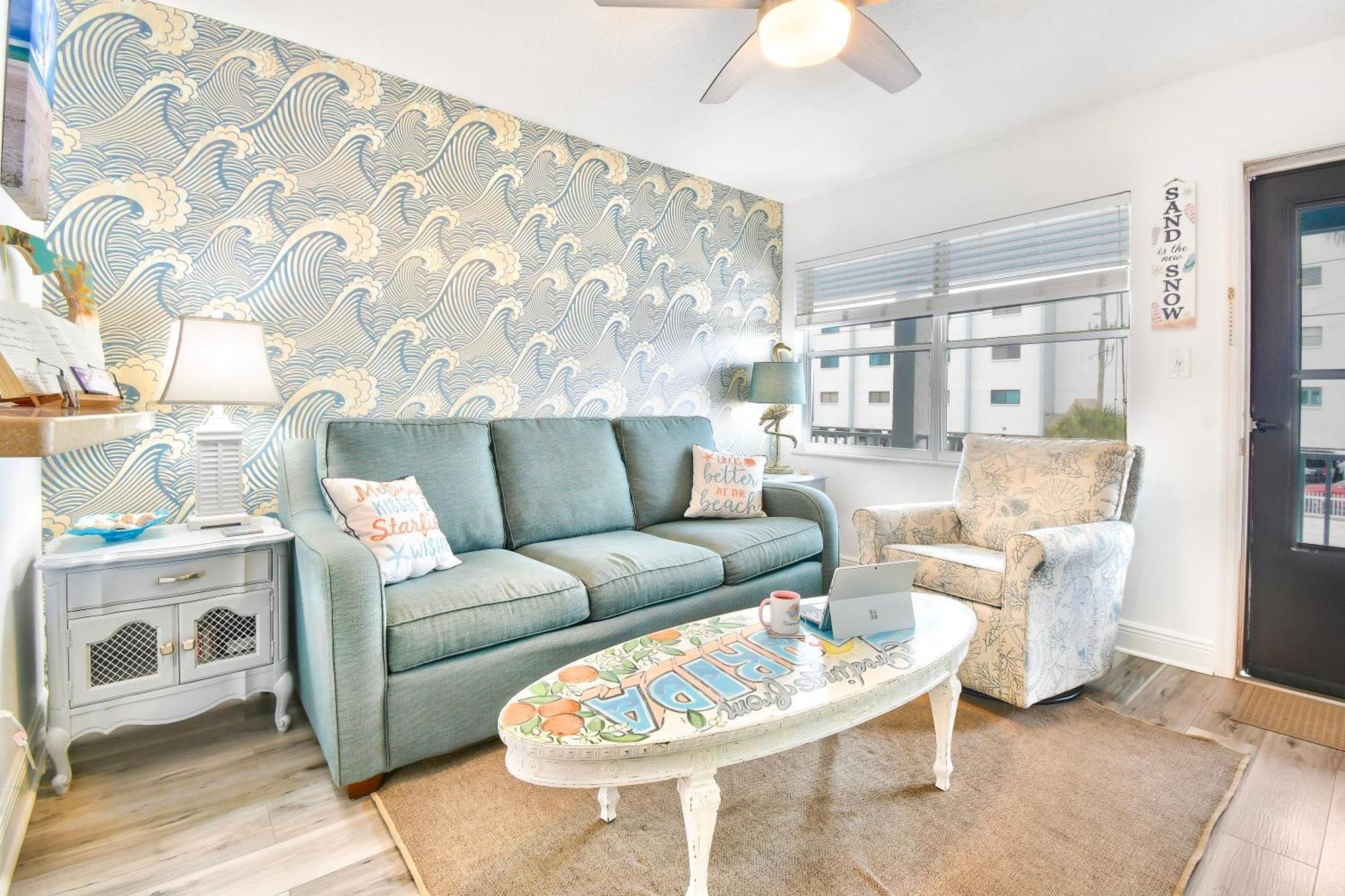 Funshine Sunset Beach St. Pete Beach Exterior photo